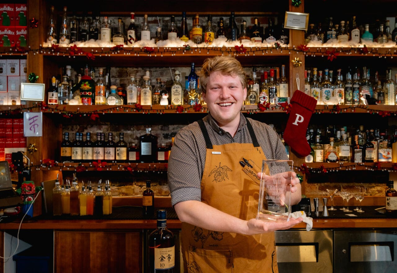 Evan W. Flynn, grand gagnant du concours international de bartending Nikka Perfect Serve 2023 !